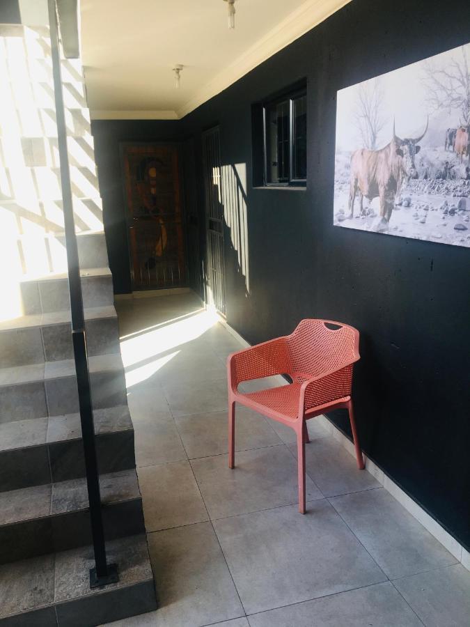 Black Rose Guesthouse Soweto Esterno foto