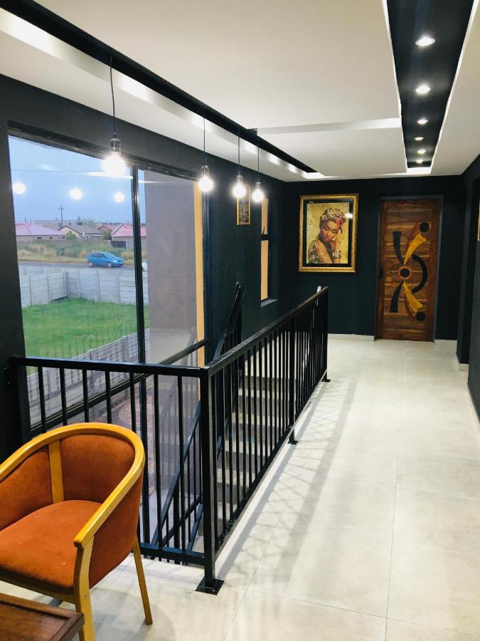 Black Rose Guesthouse Soweto Esterno foto